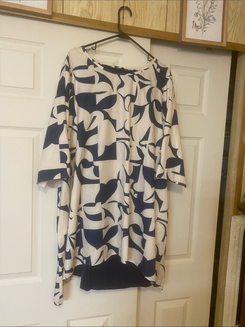 Abstract Navy and Cream Tunic Top and Pants